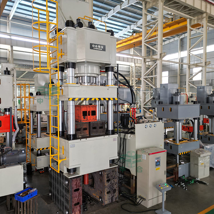 1000噸陶瓷粉末成型液壓機車間實拍.jpg 1000噸陶瓷粉末成型液壓機車間實拍.jpg