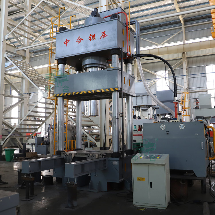 800噸四柱液壓機(jī)帶移動(dòng)工作臺(tái).jpg 800噸四柱液壓機(jī)帶移動(dòng)工作臺(tái).jpg