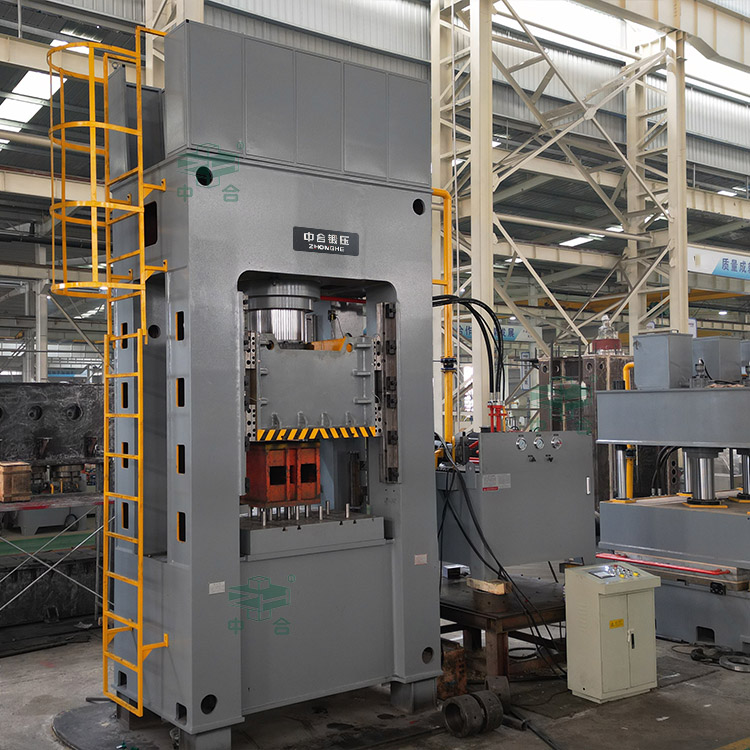 630噸框架式液壓機帶液壓墊.jpg 630噸框架式液壓機帶液壓墊.jpg