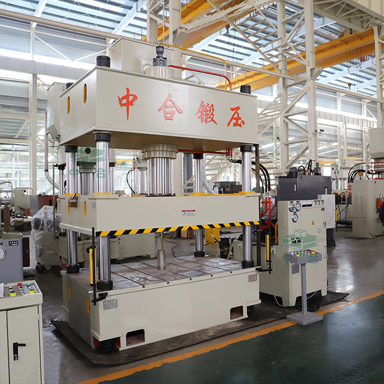 200噸三梁四柱液壓機(jī)車間實(shí)拍.jpg 200噸三梁四柱液壓機(jī)車間實(shí)拍.jpg