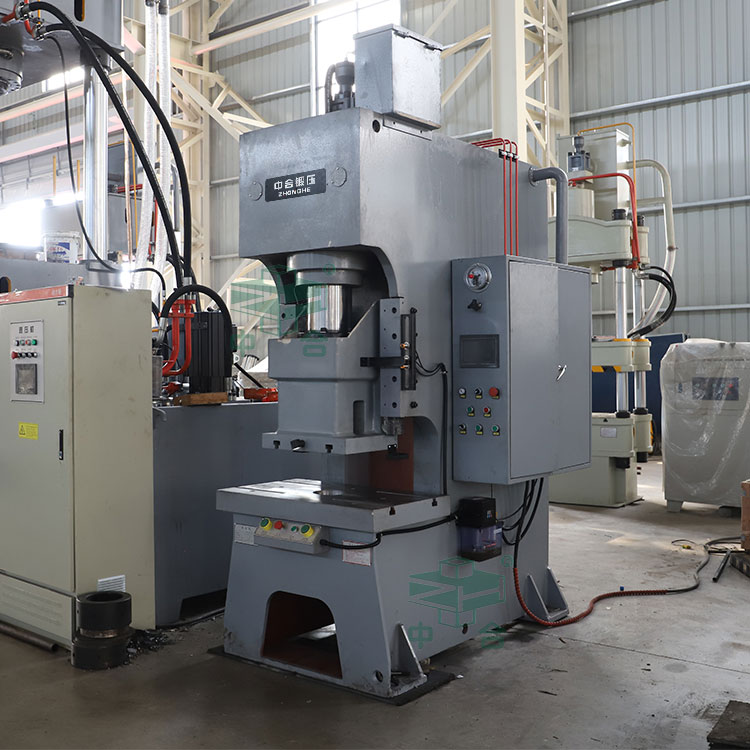 80噸油壓沖床.jpg 80噸油壓沖床.jpg