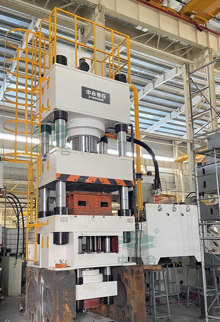 800噸三梁四柱液壓機.jpg 800噸三梁四柱液壓機.jpg