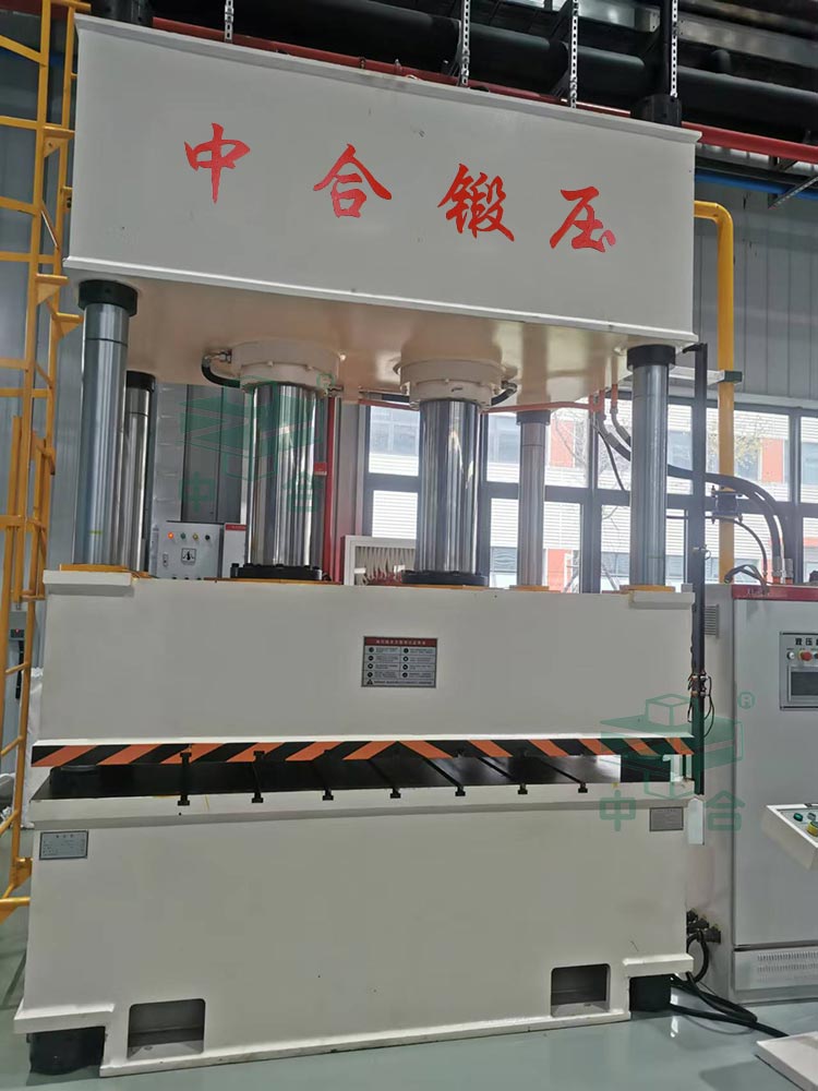 400噸三梁四柱液壓機.jpg 400噸三梁四柱液壓機.jpg