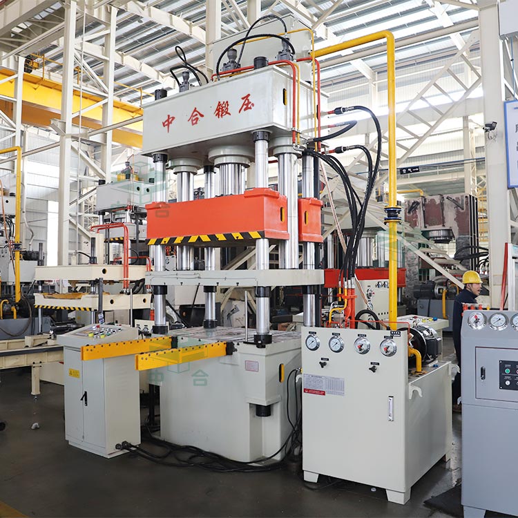 四梁四柱液壓機.jpg 四梁四柱液壓機.jpg