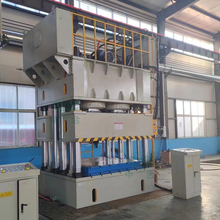 2000噸壓濾機(jī)濾板成型液壓機(jī)現(xiàn)場(chǎng).jpg 2000噸壓濾機(jī)濾板成型液壓機(jī)現(xiàn)場(chǎng).jpg