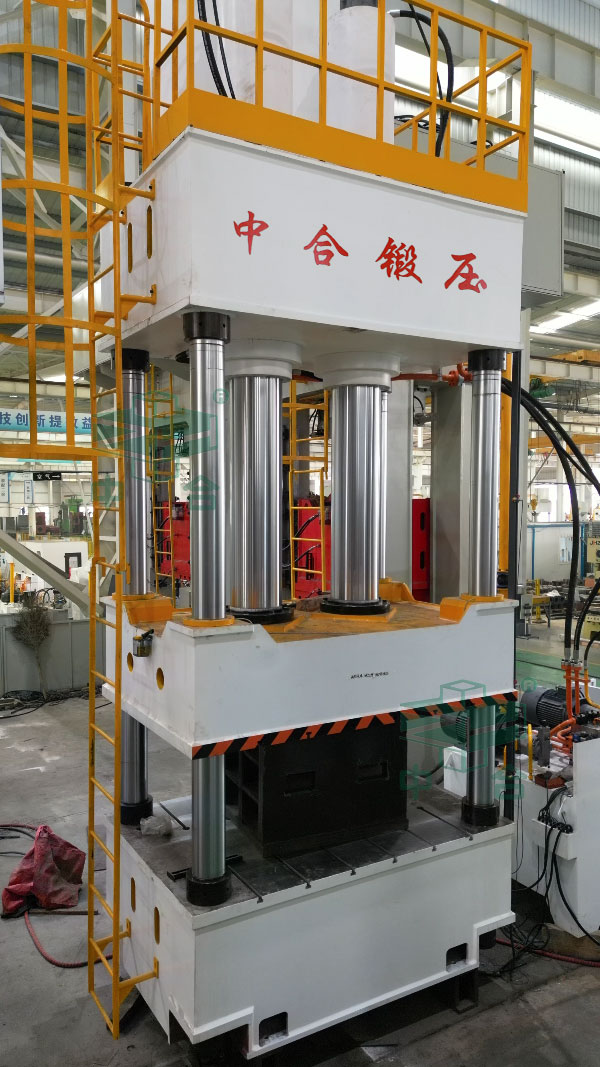 500噸四柱液壓機.jpg 500噸四柱液壓機.jpg