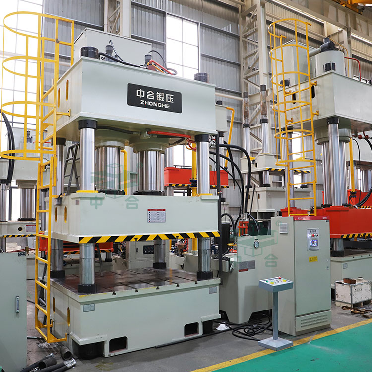 630噸三梁四柱液壓機.jpg 630噸三梁四柱液壓機.jpg