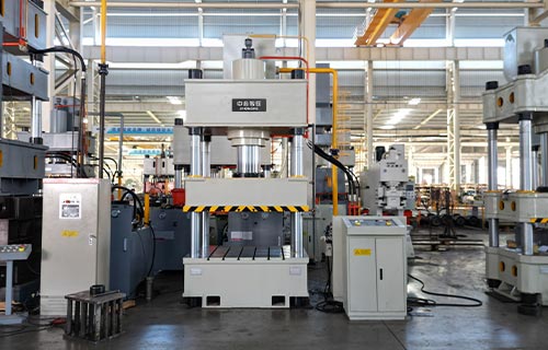 315噸四柱液壓機的結(jié)構(gòu)與性能解析