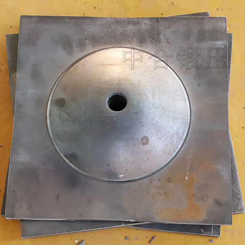 630噸錨桿托盤生產線(圖6) 630噸錨桿托盤生產線(圖6)