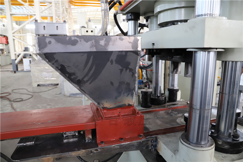 200噸四柱液壓機 200噸四柱液壓機