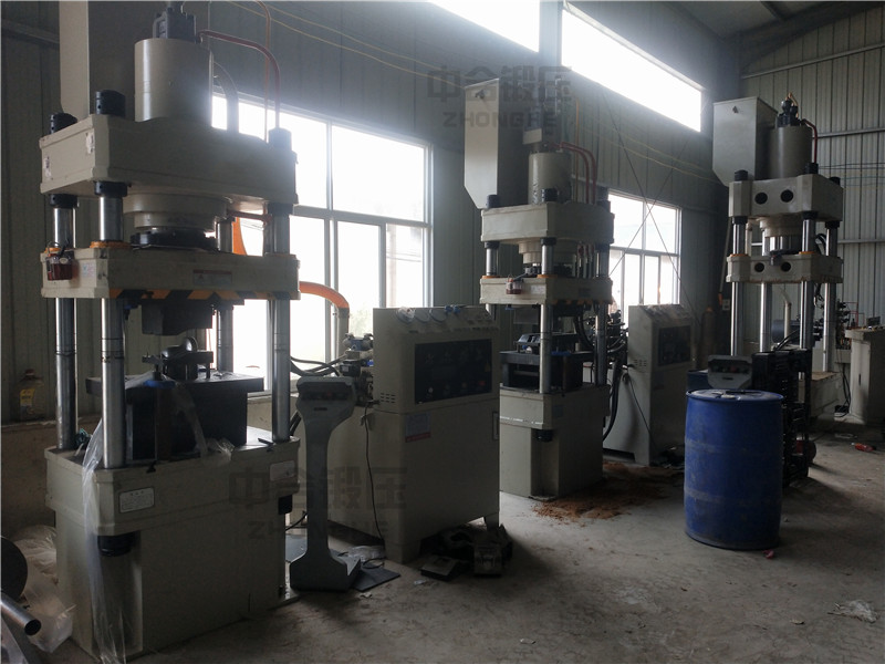 汽車配件_三元催化器成型液壓機_200噸四柱油壓機 汽車配件_三元催化器成型液壓機_200噸四柱油壓機