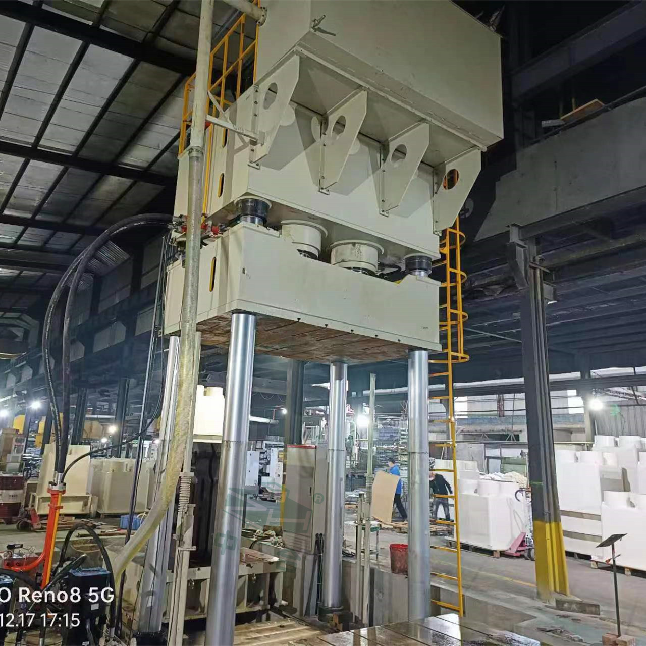 1500噸液壓機(jī)_復(fù)合材料成型油壓機(jī)客戶(hù)使用反饋(圖2)