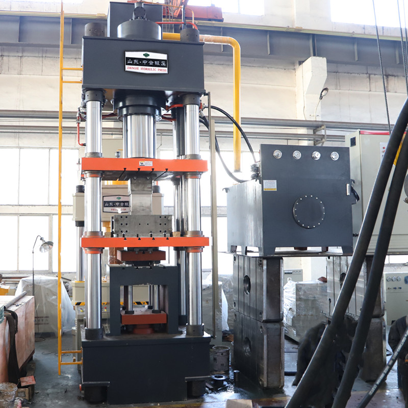 630噸四梁四柱液壓機(jī)_匣缽成型設(shè)備 630噸四梁四柱液壓機(jī)_匣缽成型設(shè)備