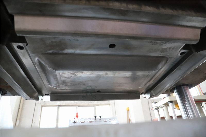 火車門板整形修復(fù)液壓機(jī)-鋼板壓平設(shè)備(圖3) 火車門板整形修復(fù)液壓機(jī)-鋼板壓平設(shè)備(圖3)