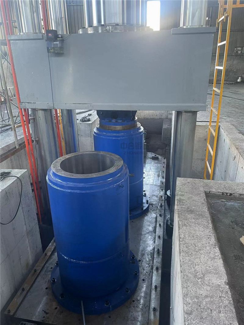 石墨坩堝液壓機_2000噸碳素粉末成型油壓機(圖2) 石墨坩堝液壓機_2000噸碳素粉末成型油壓機(圖2)