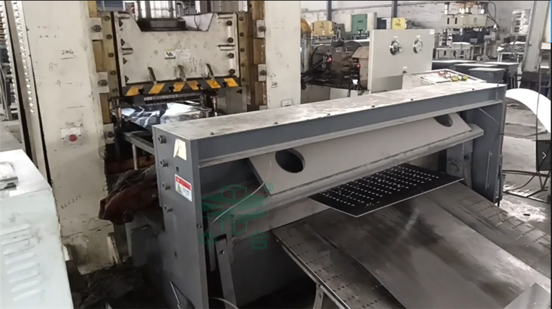 630噸地溝蓋板成型液壓機-不銹鋼地溝蓋板生產線(圖4) 630噸地溝蓋板成型液壓機-不銹鋼地溝蓋板生產線(圖4)