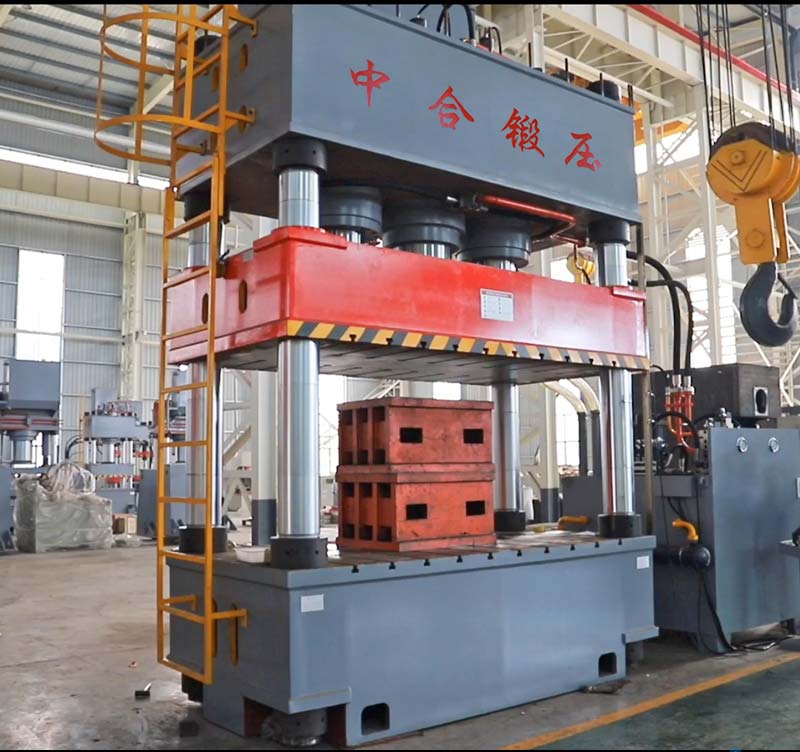 1500噸三梁四柱液壓機(jī)的參數(shù)、價格(圖2)