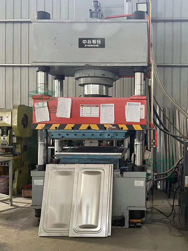 不銹鋼水箱板液壓機 不銹鋼水箱板液壓機